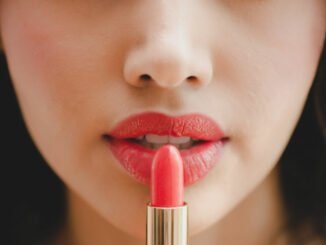Lippen schminken Lippenstift Pflege