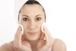 © bsilvia - Fotolia.com Schminken Sie sich immer ab