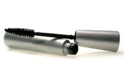 © jh312 - Fotolia.com Wimperntusche ist nicht gleich Wimperntusche