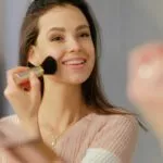 Rouge auftragen blush konturen gesicht