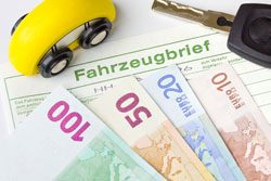 © M&S Fotodesign - Fotolia.com Nehmen Sie alle nötigen Unterlagen mit zur Zulassungsbehörde