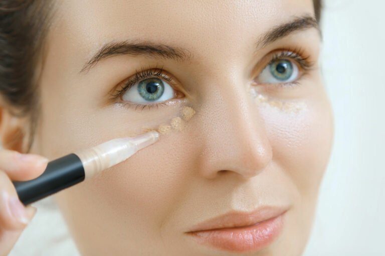 Concealer auftragen – Das müssen Sie beachten