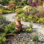 gartenweg kies steinplatten gestaltung tipps