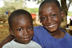 © Renate W. - Fotolia.com Helfen Sie Kindern in Not