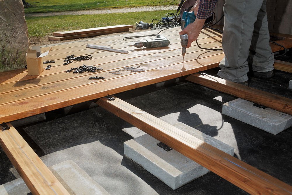 holzterrasse bauen anleitung tipps