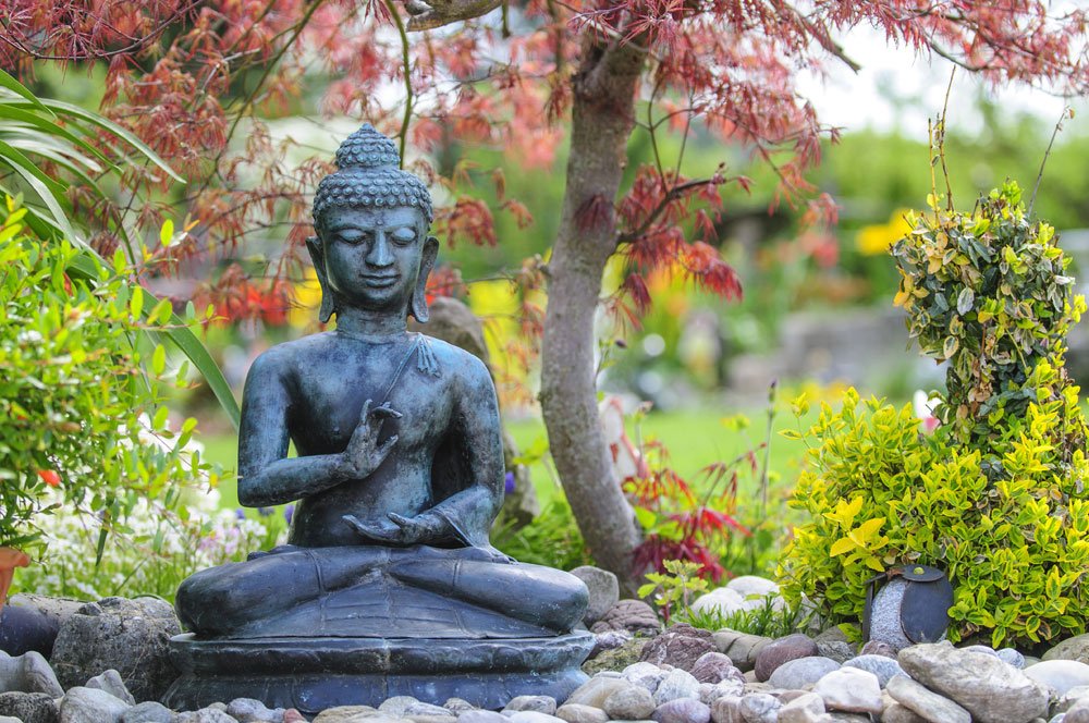 gartenfiguren tipps buddha