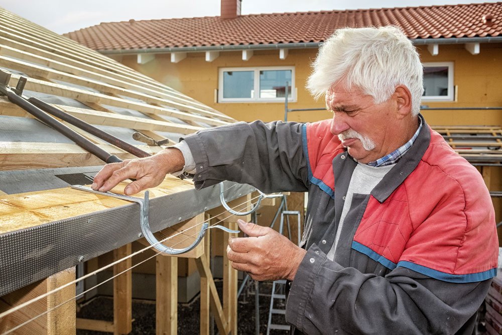 dachrinne montieren tipps anleitung