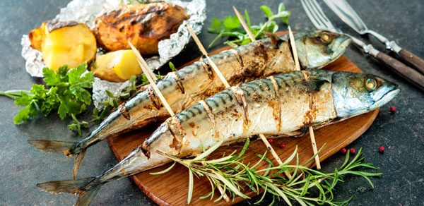 © Alexander Raths - Fotolia.com Makrele grillen